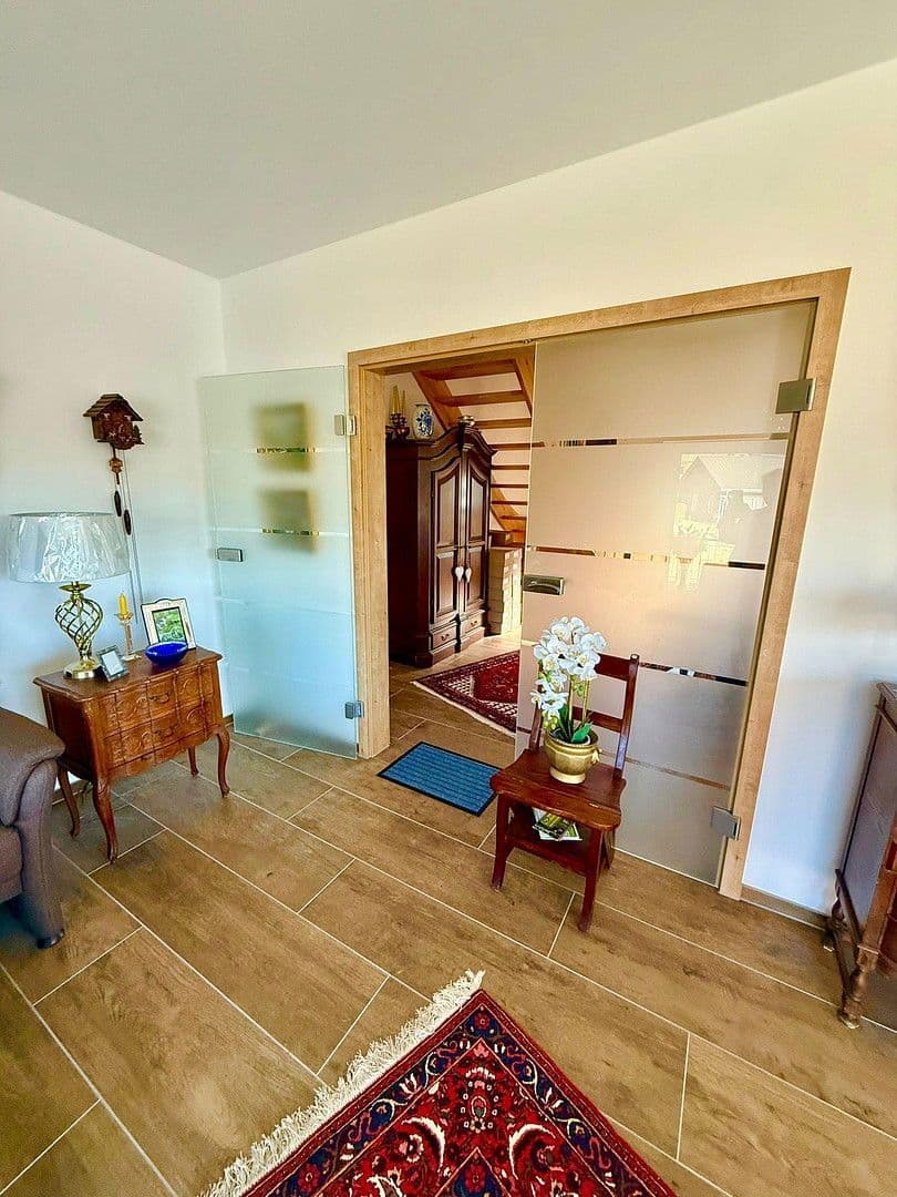 Prodej domu 144 m², pozemek 562 m², Auf Schildrig, Bad Münstereifel, Severní Porýní-Vestfálsko Prodej domu 144 m², pozemek 562 m², Auf Schildrig, Bad Münstereifel, Severní Porýní-Vestfálsko