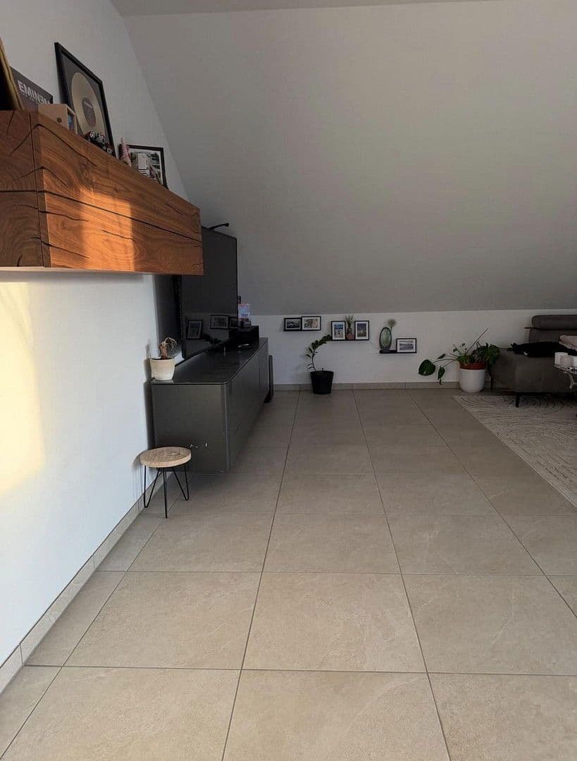 Pronájem bytu 3+1 130 m², Am Antoniweiher 4, Oberreichenbach, Bavorsko Pronájem bytu 3+1 130 m², Am Antoniweiher 4, Oberreichenbach, Bavorsko