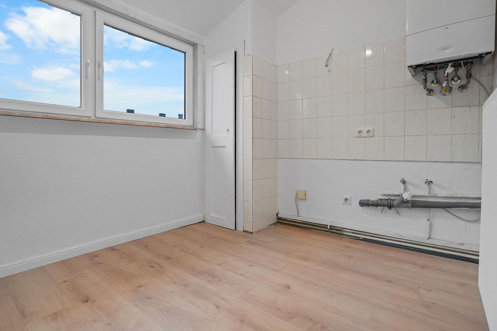 Pronájem bytu 3+1 56 m², Waßmannstraße 9, Hannover, Dolní Sasko Pronájem bytu 3+1 56 m², Waßmannstraße 9, Hannover, Dolní Sasko
