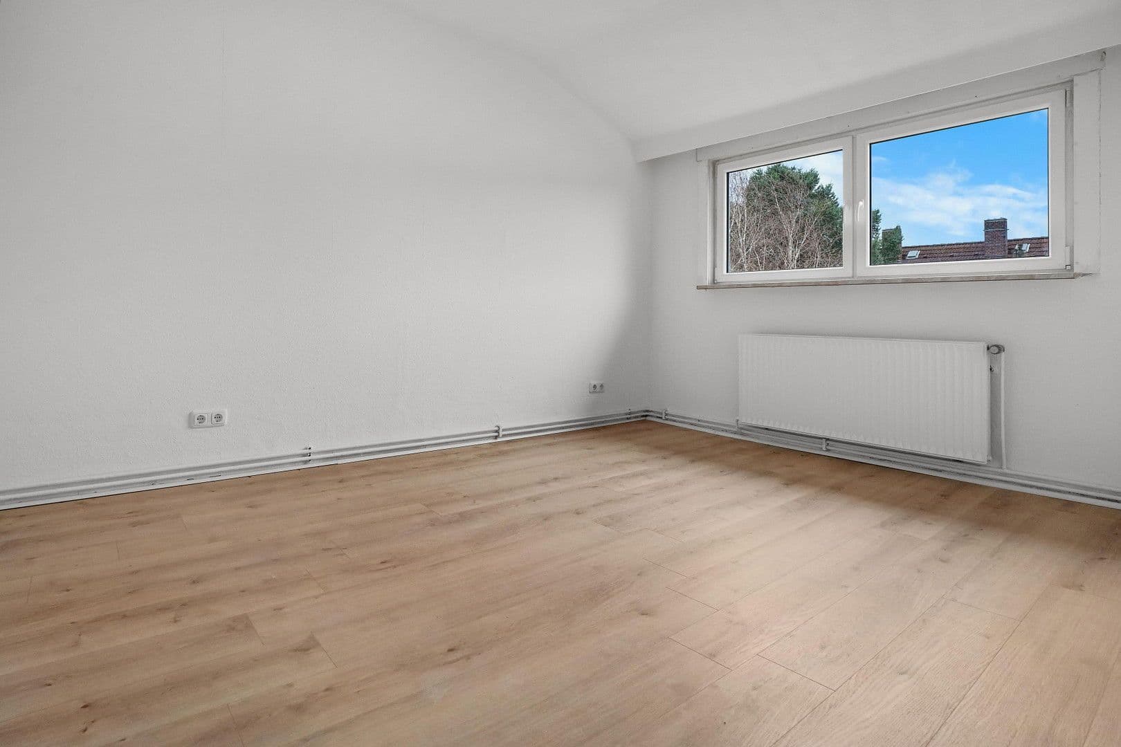 Pronájem bytu 3+1 56 m², Waßmannstraße 9, Hannover, Dolní Sasko Pronájem bytu 3+1 56 m², Waßmannstraße 9, Hannover, Dolní Sasko