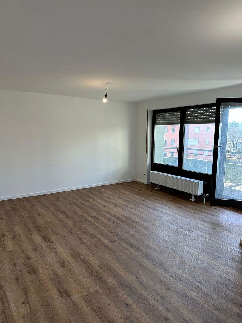 Prodej bytu 2+1 69 m², Esslingen am Neckar, Bádensko-Württembersko Prodej bytu 2+1 69 m², Esslingen am Neckar, Bádensko-Württembersko