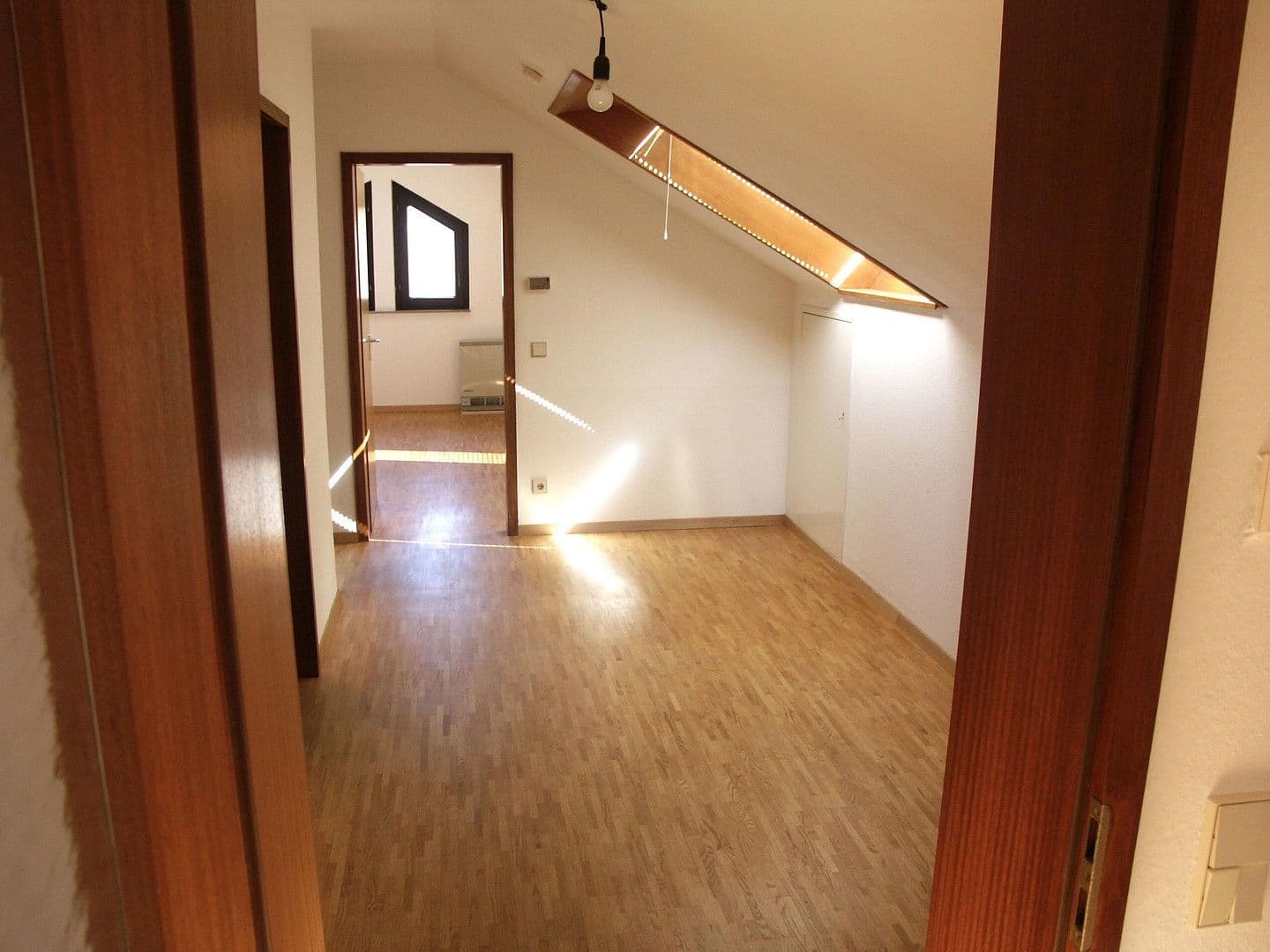 Pronájem bytu 3+1 70 m², Schubertweg 6, Waldenbuch, Bádensko-Württembersko Pronájem bytu 3+1 70 m², Schubertweg 6, Waldenbuch, Bádensko-Württembersko