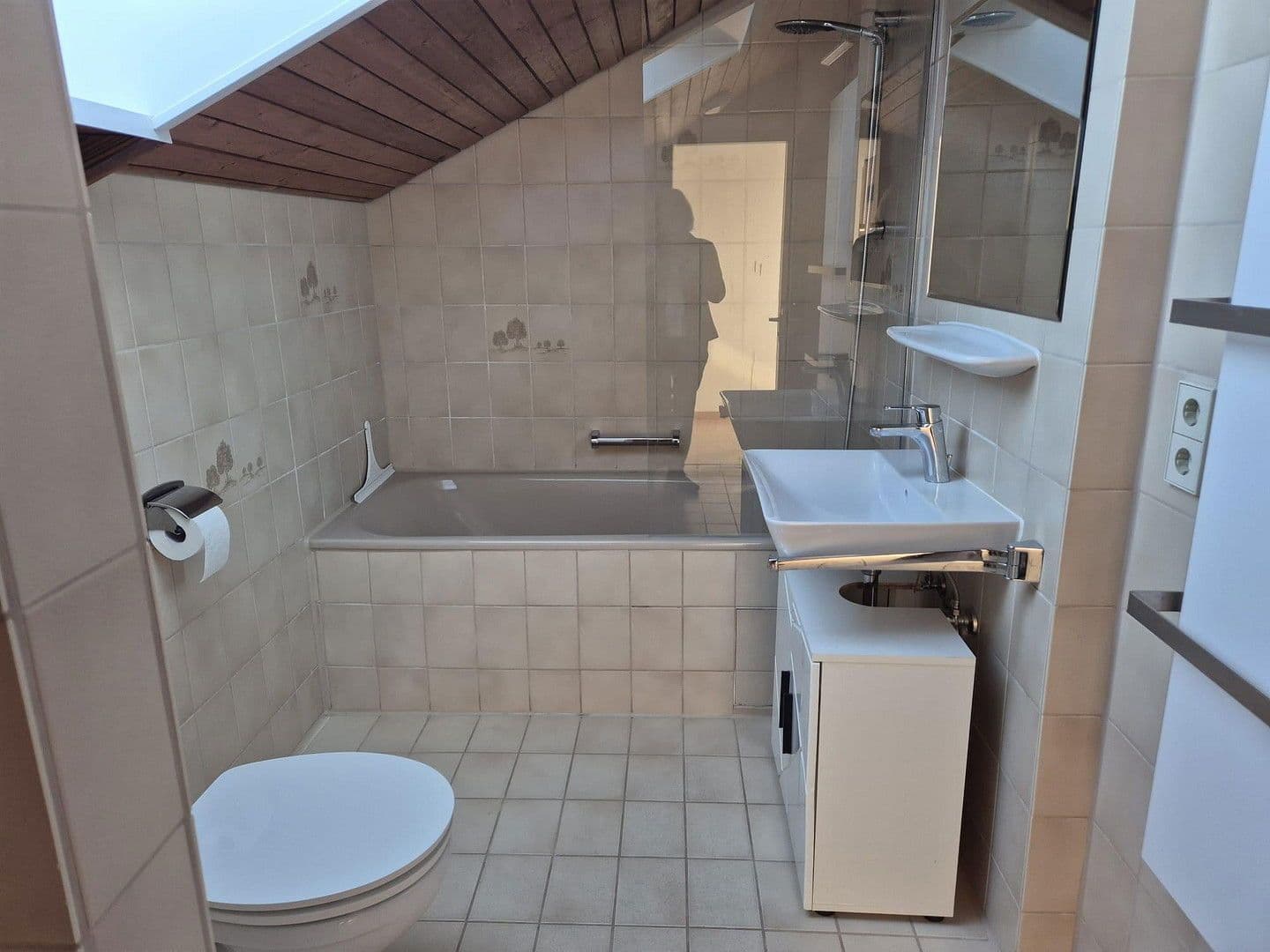 Pronájem bytu 3+1 70 m², Schubertweg 6, Waldenbuch, Bádensko-Württembersko Pronájem bytu 3+1 70 m², Schubertweg 6, Waldenbuch, Bádensko-Württembersko