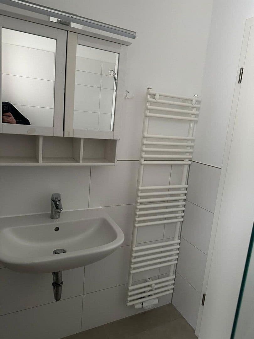 Pronájem bytu 2+1 45 m², Esserstr., Köln, Severní Porýní-Vestfálsko Pronájem bytu 2+1 45 m², Esserstr., Köln, Severní Porýní-Vestfálsko