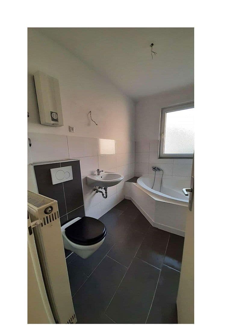 Pronájem bytu 1+1 31 m², Neumühler Str. 33, Duisburg, Severní Porýní-Vestfálsko Pronájem bytu 1+1 31 m², Neumühler Str. 33, Duisburg, Severní Porýní-Vestfálsko