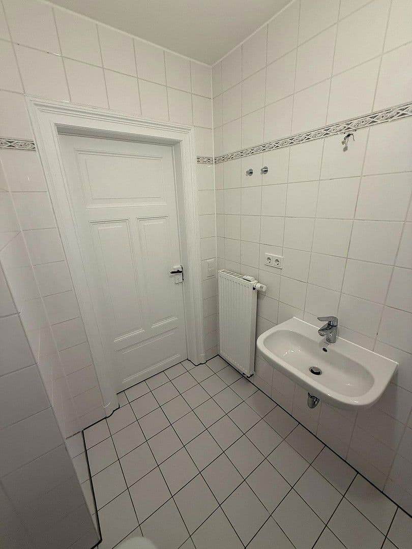 Pronájem bytu 3+1 68 m², Gambrinusstraße 16, Dresden, Sasko Pronájem bytu 3+1 68 m², Gambrinusstraße 16, Dresden, Sasko