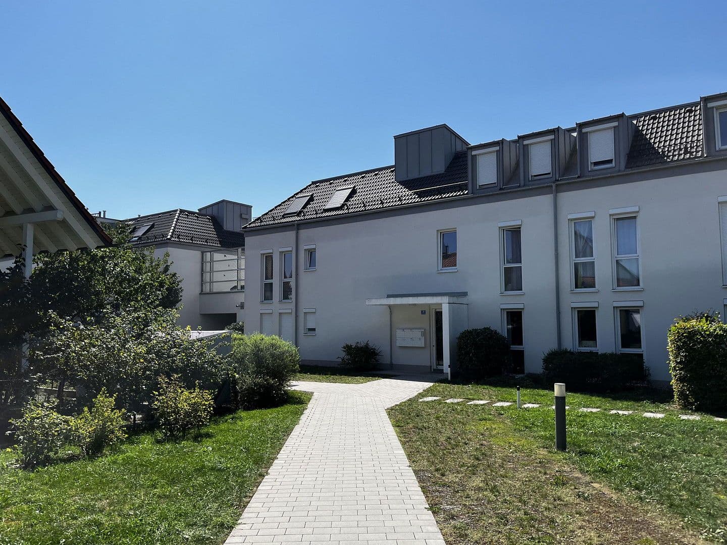 Prodej bytu 4+1 95 m², Fürholzer Weg 31, Neufahrn, Bavorsko Prodej bytu 4+1 95 m², Fürholzer Weg 31, Neufahrn, Bavorsko