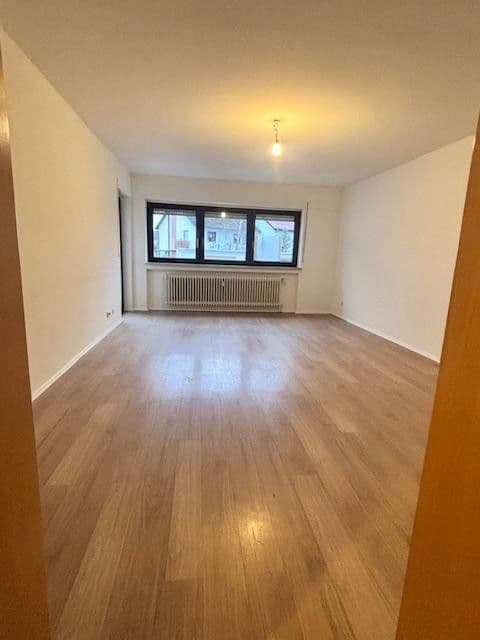 Pronájem bytu 3+1 94 m², Schwetzingen, Bádensko-Württembersko Pronájem bytu 3+1 94 m², Schwetzingen, Bádensko-Württembersko