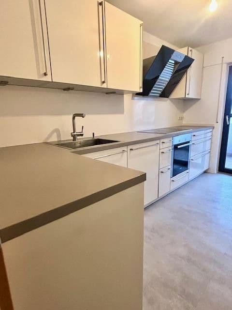 Pronájem bytu 3+1 94 m², Schwetzingen, Bádensko-Württembersko Pronájem bytu 3+1 94 m², Schwetzingen, Bádensko-Württembersko