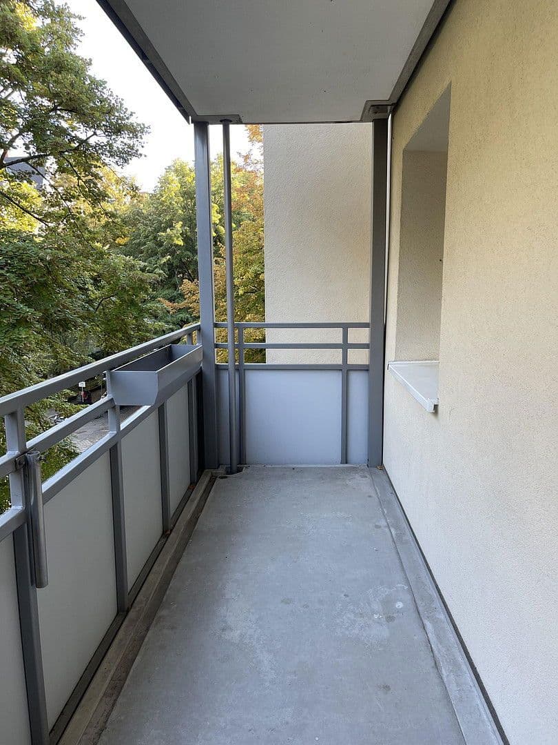 Pronájem bytu 2+1 54 m², Rauenthaler Straße 11A, Wiesbaden, Hessen Pronájem bytu 2+1 54 m², Rauenthaler Straße 11A, Wiesbaden, Hessen