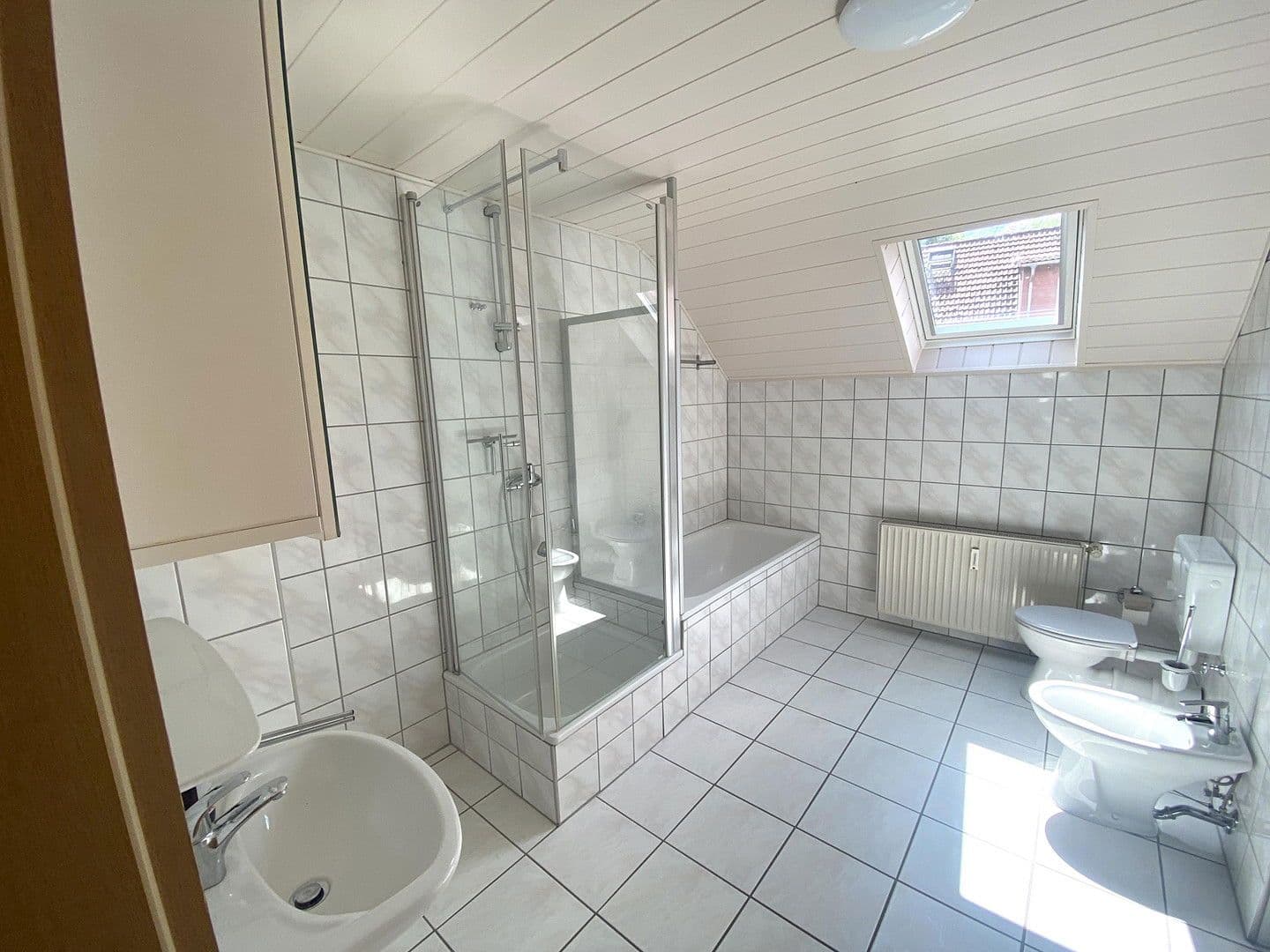 Pronájem domu 170 m², pozemek 280 m², Neidenstein, Bádensko-Württembersko Pronájem domu 170 m², pozemek 280 m², Neidenstein, Bádensko-Württembersko