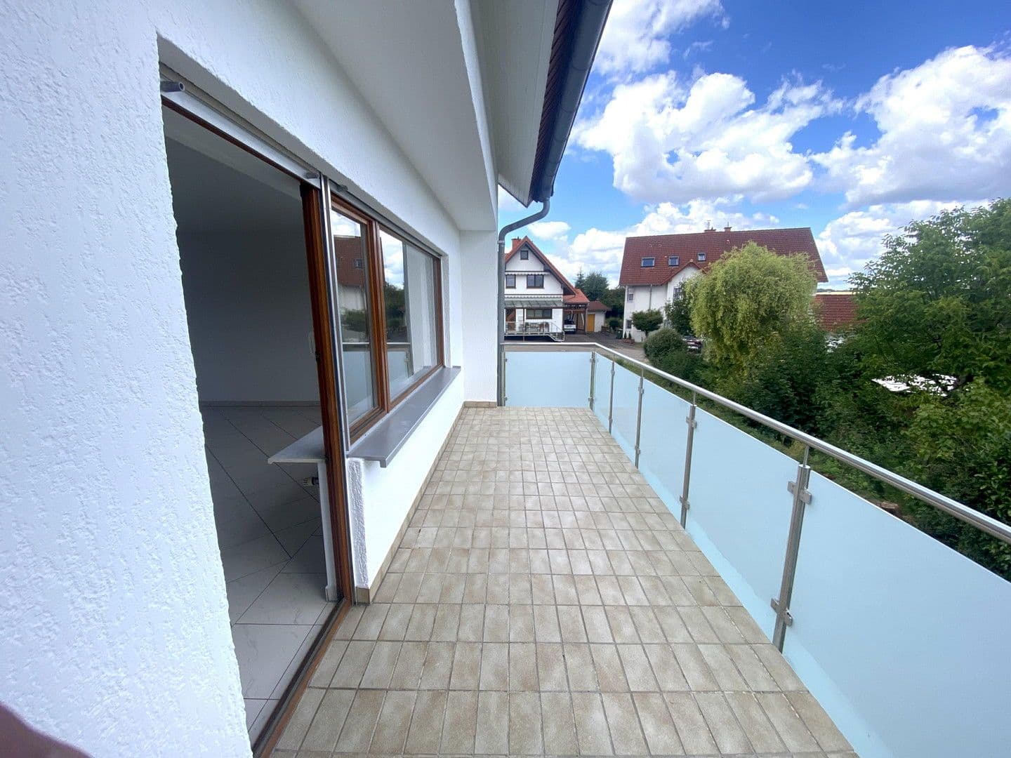 Pronájem domu 170 m², pozemek 280 m², Neidenstein, Bádensko-Württembersko Pronájem domu 170 m², pozemek 280 m², Neidenstein, Bádensko-Württembersko