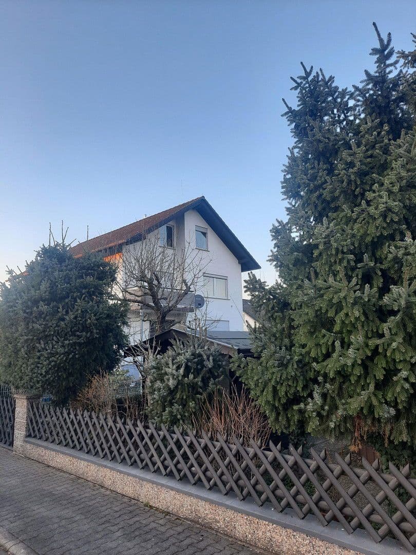 Prodej domu 135 m², pozemek 630 m², Käthe-Kollwitz Str. 20, Büttelborn, Hessen Prodej domu 135 m², pozemek 630 m², Käthe-Kollwitz Str. 20, Büttelborn, Hessen