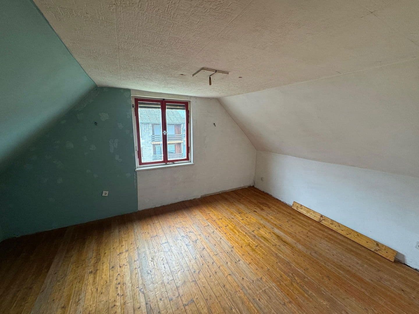 Prodej domu 95 m², pozemek 273 m², Rheinstr. 4, Hartenfels, Porýní-Falc Prodej domu 95 m², pozemek 273 m², Rheinstr. 4, Hartenfels, Porýní-Falc