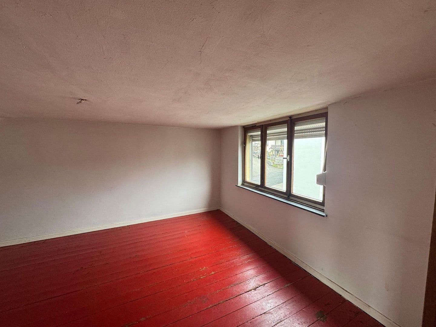 Prodej domu 95 m², pozemek 273 m², Rheinstr. 4, Hartenfels, Porýní-Falc Prodej domu 95 m², pozemek 273 m², Rheinstr. 4, Hartenfels, Porýní-Falc