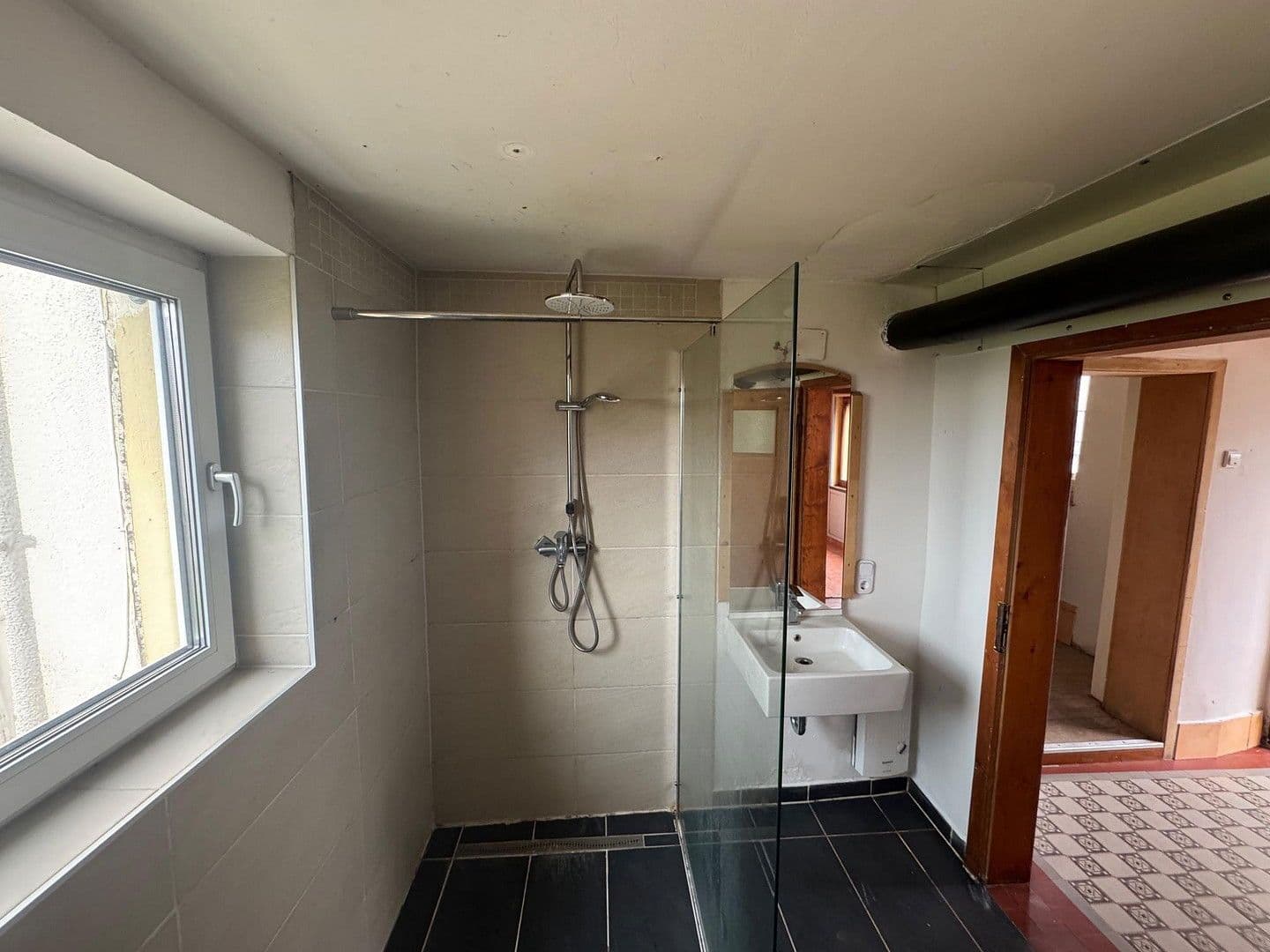 Prodej domu 95 m², pozemek 273 m², Rheinstr. 4, Hartenfels, Porýní-Falc Prodej domu 95 m², pozemek 273 m², Rheinstr. 4, Hartenfels, Porýní-Falc