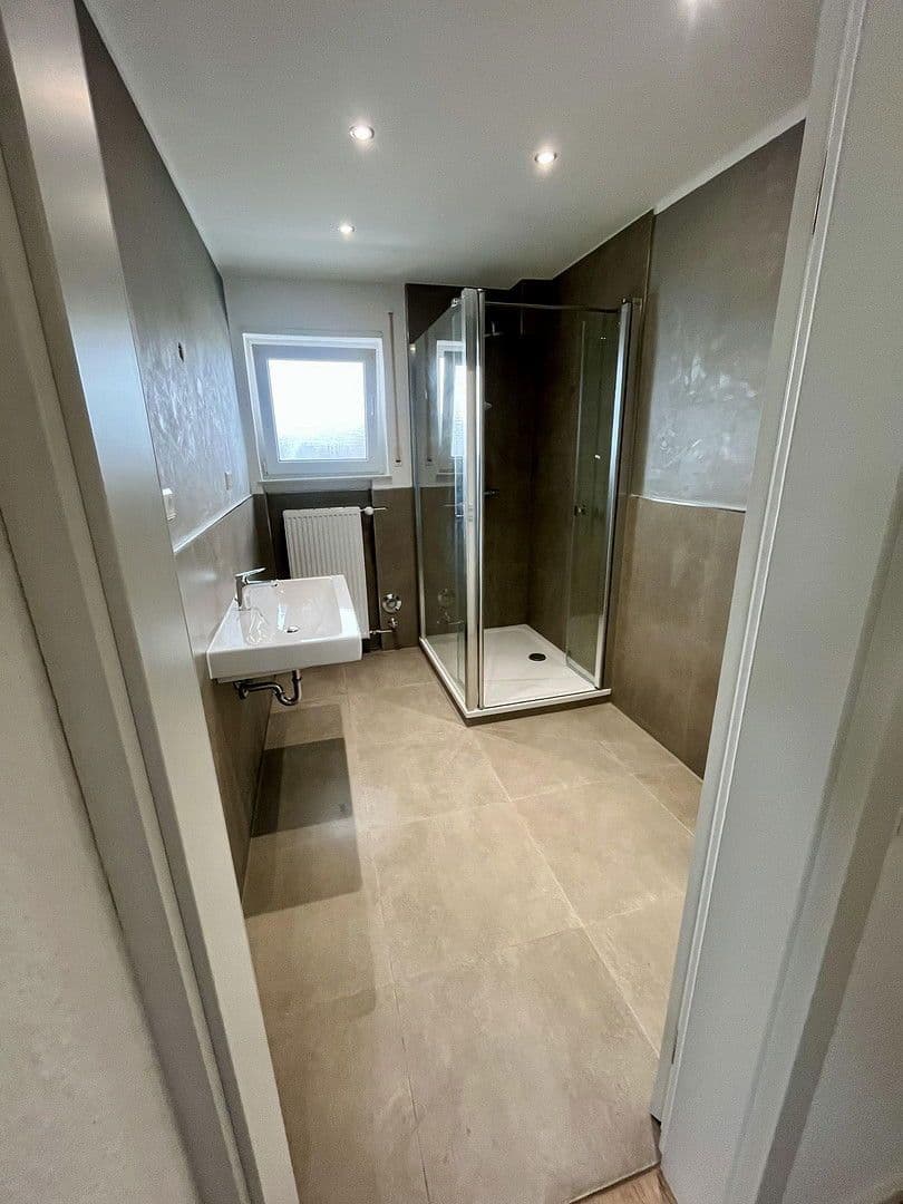 Pronájem domu 107 m², pozemek 578 m², Pariser Straße 163, Kaiserslautern, Porýní-Falc Pronájem domu 107 m², pozemek 578 m², Pariser Straße 163, Kaiserslautern, Porýní-Falc