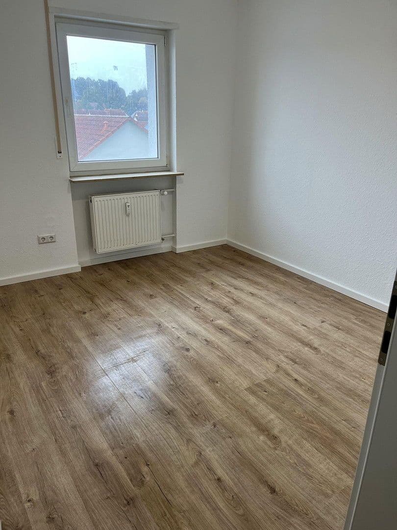 Pronájem domu 107 m², pozemek 578 m², Pariser Straße 163, Kaiserslautern, Porýní-Falc Pronájem domu 107 m², pozemek 578 m², Pariser Straße 163, Kaiserslautern, Porýní-Falc