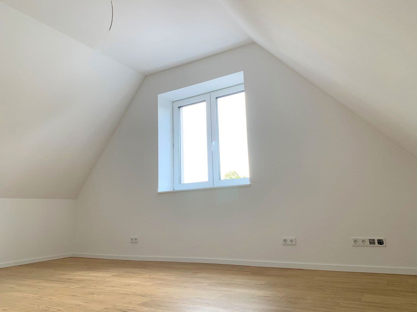 Pronájem bytu 2+kk 91 m², Hindenburgstr. 30, Langenhagen, Dolní Sasko Pronájem bytu 2+kk 91 m², Hindenburgstr. 30, Langenhagen, Dolní Sasko