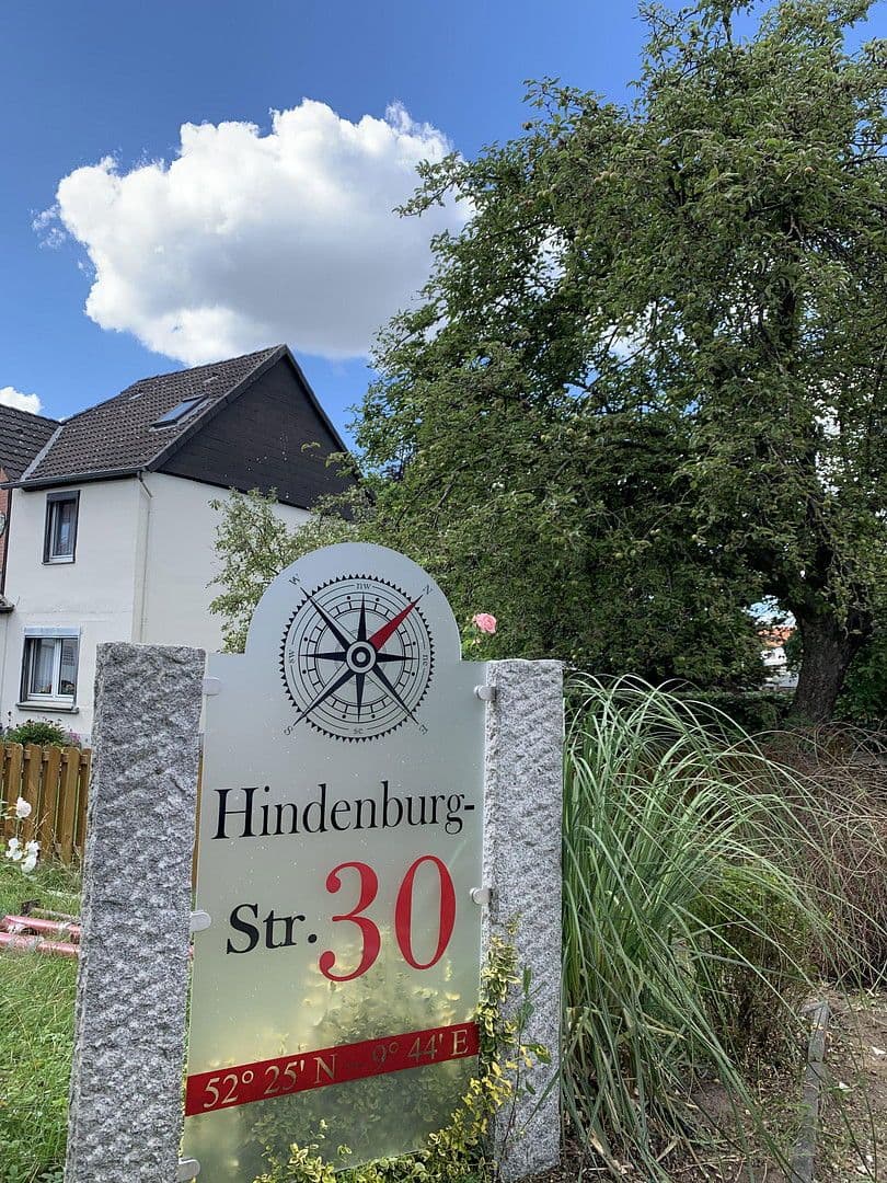 Pronájem bytu 2+kk 91 m², Hindenburgstr. 30, Langenhagen, Dolní Sasko Pronájem bytu 2+kk 91 m², Hindenburgstr. 30, Langenhagen, Dolní Sasko