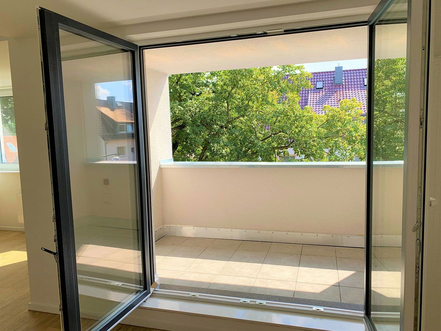 Pronájem bytu 2+kk 91 m², Hindenburgstr. 30, Langenhagen, Dolní Sasko Pronájem bytu 2+kk 91 m², Hindenburgstr. 30, Langenhagen, Dolní Sasko