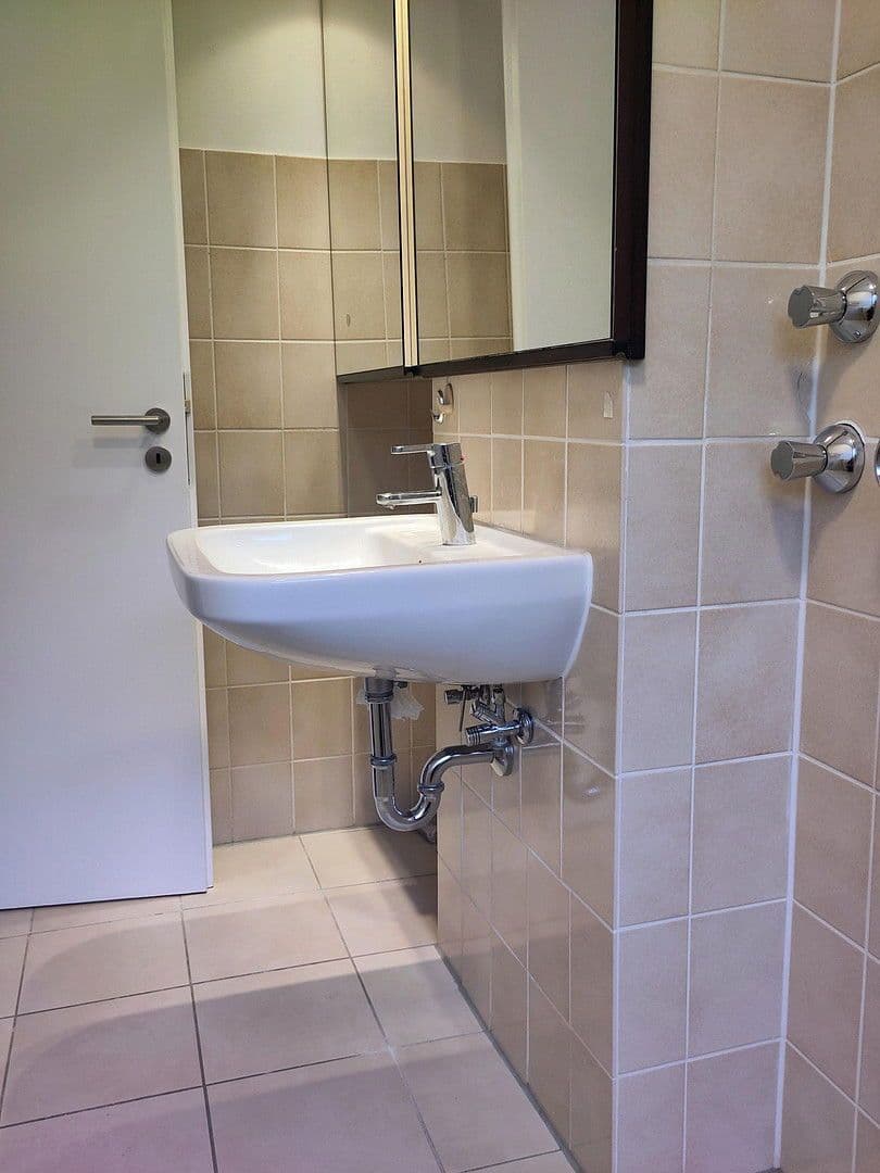 Pronájem bytu 1+1 10 m², Gottlieb-Daimler-Str. 56, Mainz, Porýní-Falc Pronájem bytu 1+1 10 m², Gottlieb-Daimler-Str. 56, Mainz, Porýní-Falc