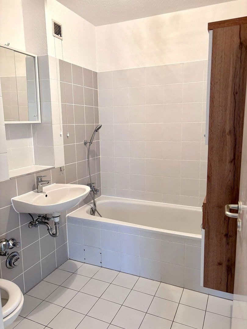 Pronájem bytu 3+1 82 m², Bahnhofstr. 22d, Usingen, Hessen Pronájem bytu 3+1 82 m², Bahnhofstr. 22d, Usingen, Hessen