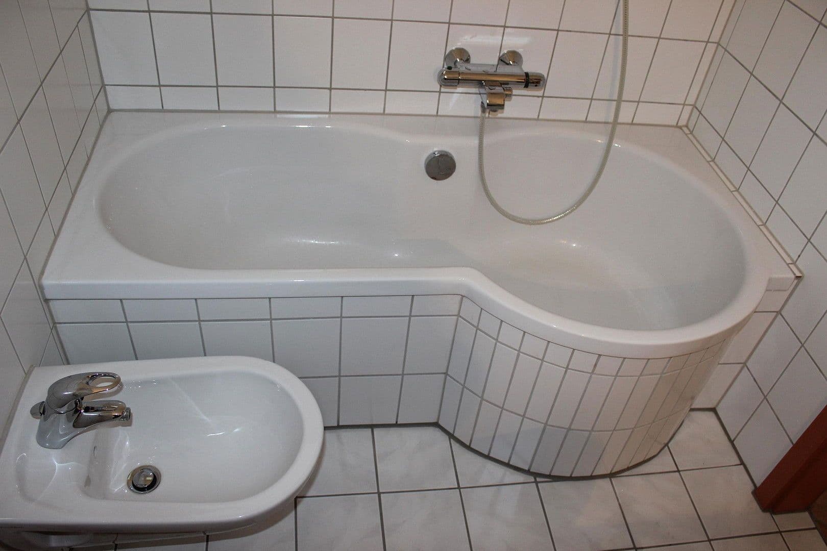 Pronájem bytu 2+1 50 m², Losäckerstraße 1, Stuttgart, Bádensko-Württembersko Pronájem bytu 2+1 50 m², Losäckerstraße 1, Stuttgart, Bádensko-Württembersko