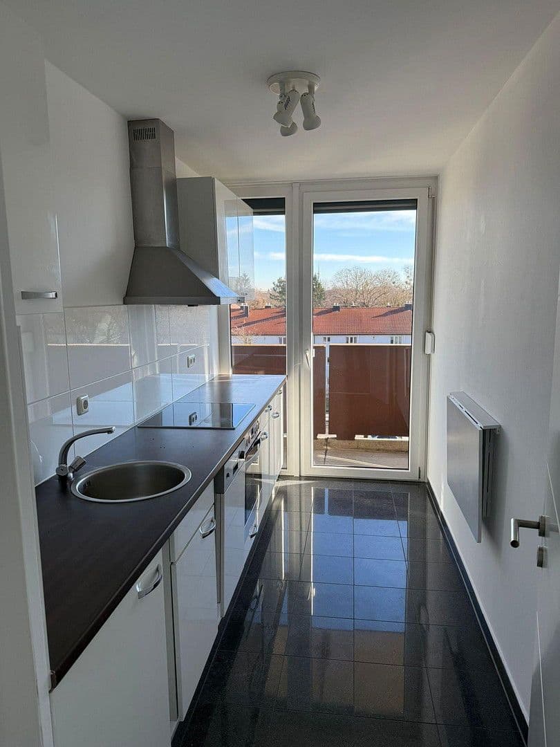 Pronájem bytu 2+1 61 m², Brieger Str. 7, München, Bavorsko Pronájem bytu 2+1 61 m², Brieger Str. 7, München, Bavorsko