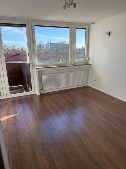Pronájem bytu 2+1 61 m², Brieger Str. 7, München, Bavorsko Pronájem bytu 2+1 61 m², Brieger Str. 7, München, Bavorsko