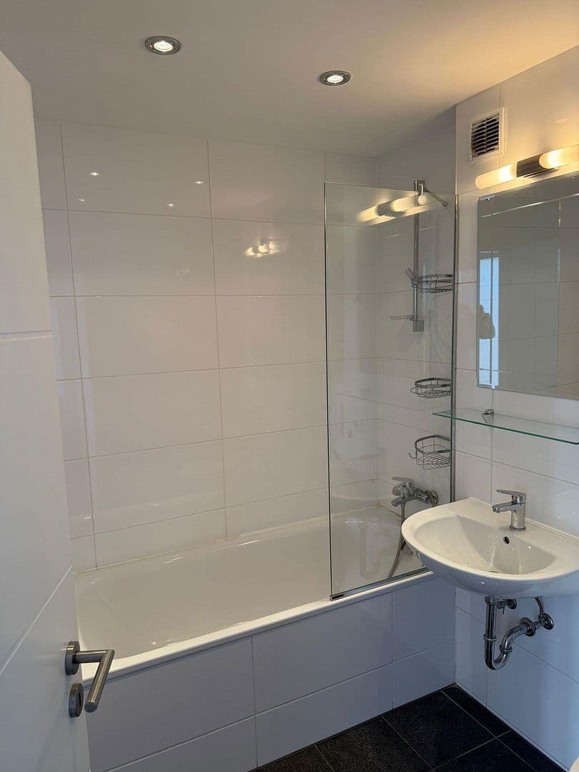 Pronájem bytu 2+1 61 m², Brieger Str. 7, München, Bavorsko Pronájem bytu 2+1 61 m², Brieger Str. 7, München, Bavorsko