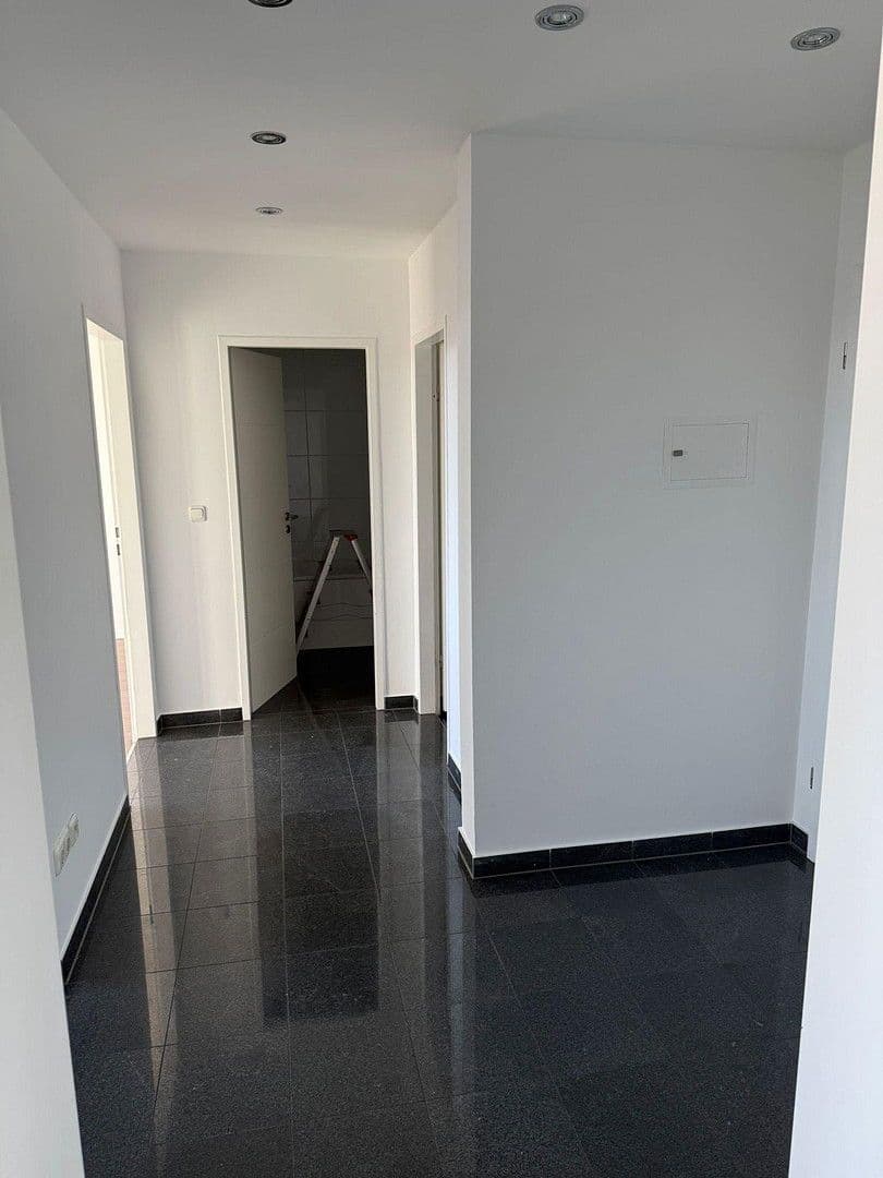 Pronájem bytu 2+1 61 m², Brieger Str. 7, München, Bavorsko Pronájem bytu 2+1 61 m², Brieger Str. 7, München, Bavorsko