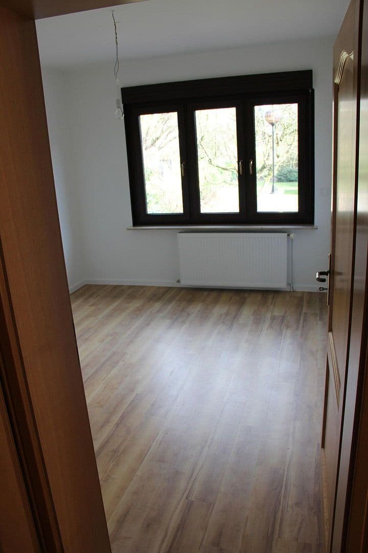 Pronájem domu 145 m², pozemek 1.000 m², Hannover, Dolní Sasko Pronájem domu 145 m², pozemek 1.000 m², Hannover, Dolní Sasko