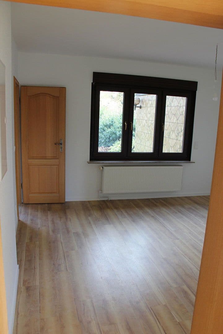 Pronájem domu 145 m², pozemek 1.000 m², Hannover, Dolní Sasko Pronájem domu 145 m², pozemek 1.000 m², Hannover, Dolní Sasko