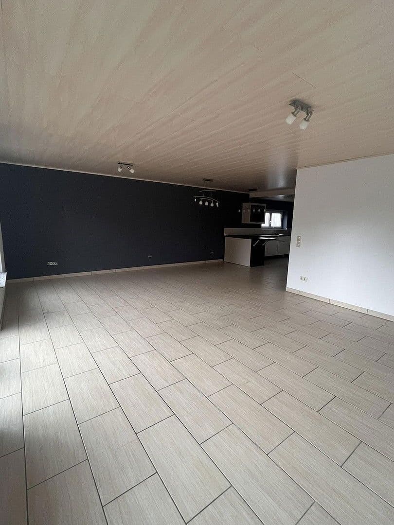 Pronájem domu 128 m², pozemek 300 m², Harthausen, Porýní-Falc Pronájem domu 128 m², pozemek 300 m², Harthausen, Porýní-Falc