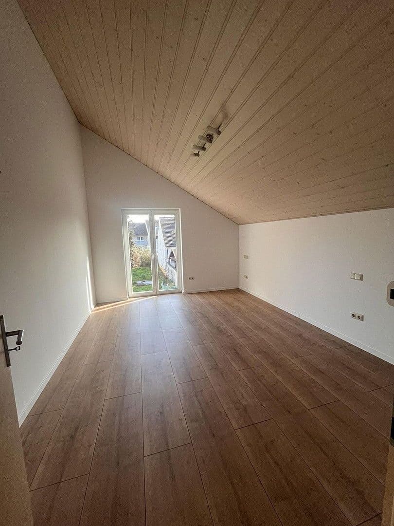 Pronájem domu 128 m², pozemek 300 m², Harthausen, Porýní-Falc Pronájem domu 128 m², pozemek 300 m², Harthausen, Porýní-Falc