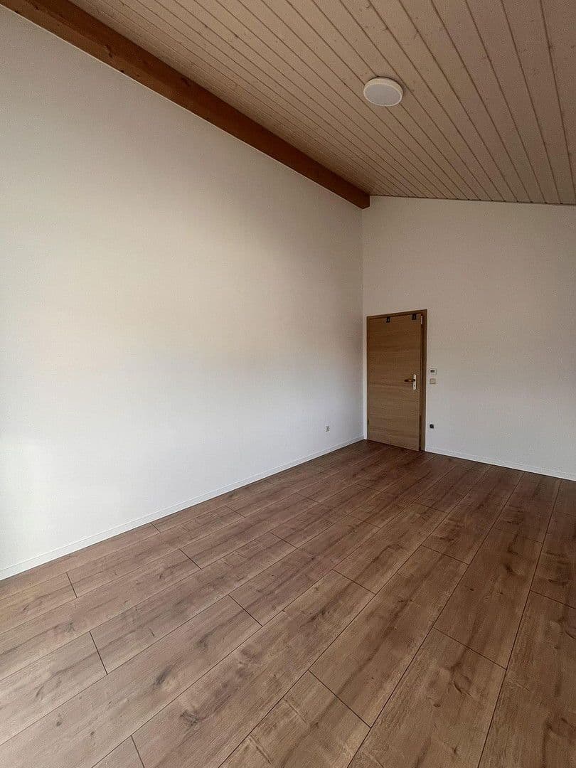 Pronájem domu 128 m², pozemek 300 m², Harthausen, Porýní-Falc Pronájem domu 128 m², pozemek 300 m², Harthausen, Porýní-Falc