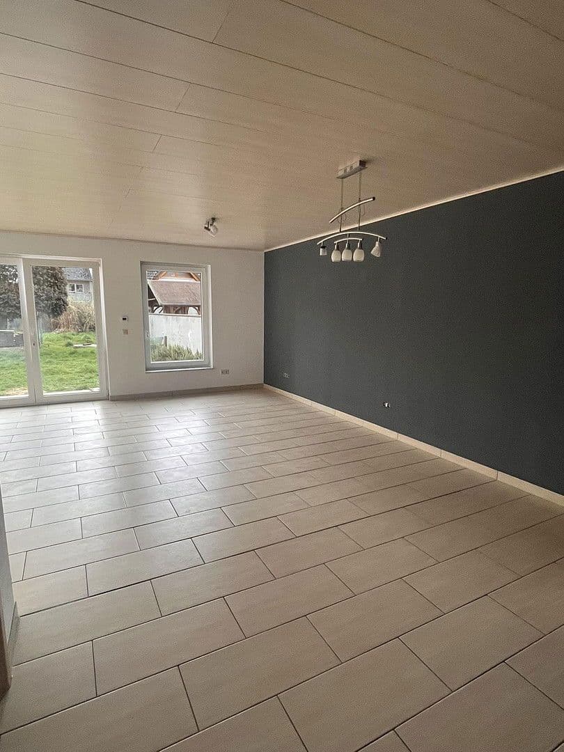 Pronájem domu 128 m², pozemek 300 m², Harthausen, Porýní-Falc Pronájem domu 128 m², pozemek 300 m², Harthausen, Porýní-Falc