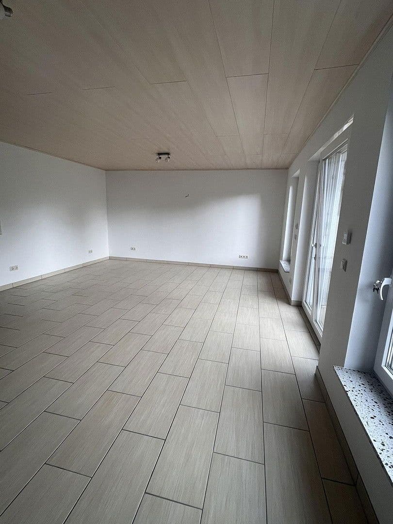 Pronájem domu 128 m², pozemek 300 m², Harthausen, Porýní-Falc Pronájem domu 128 m², pozemek 300 m², Harthausen, Porýní-Falc