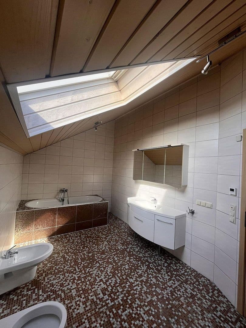 Pronájem domu 128 m², pozemek 300 m², Harthausen, Porýní-Falc Pronájem domu 128 m², pozemek 300 m², Harthausen, Porýní-Falc