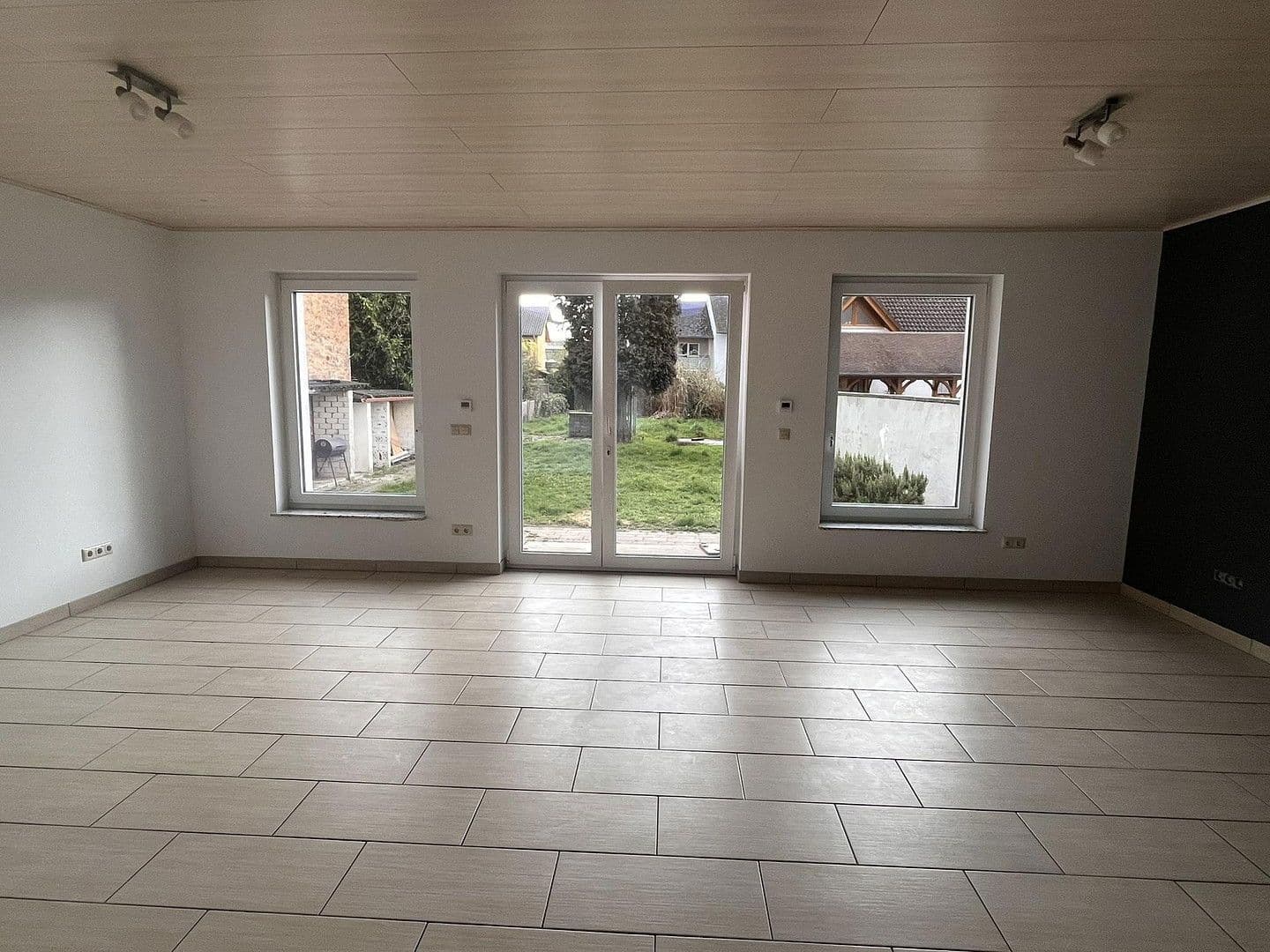 Pronájem domu 128 m², pozemek 300 m², Harthausen, Porýní-Falc Pronájem domu 128 m², pozemek 300 m², Harthausen, Porýní-Falc