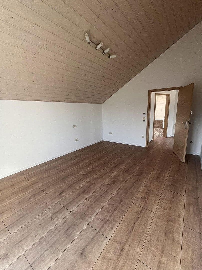 Pronájem domu 128 m², pozemek 300 m², Harthausen, Porýní-Falc Pronájem domu 128 m², pozemek 300 m², Harthausen, Porýní-Falc
