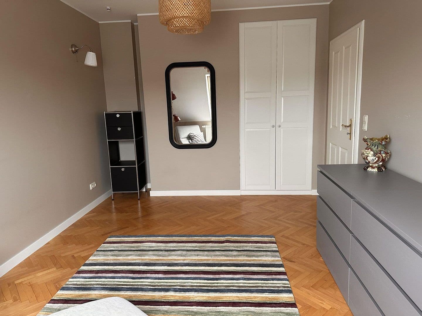 Pronájem bytu 3+1 95 m², Berlin, Berlín Pronájem bytu 3+1 95 m², Berlin, Berlín