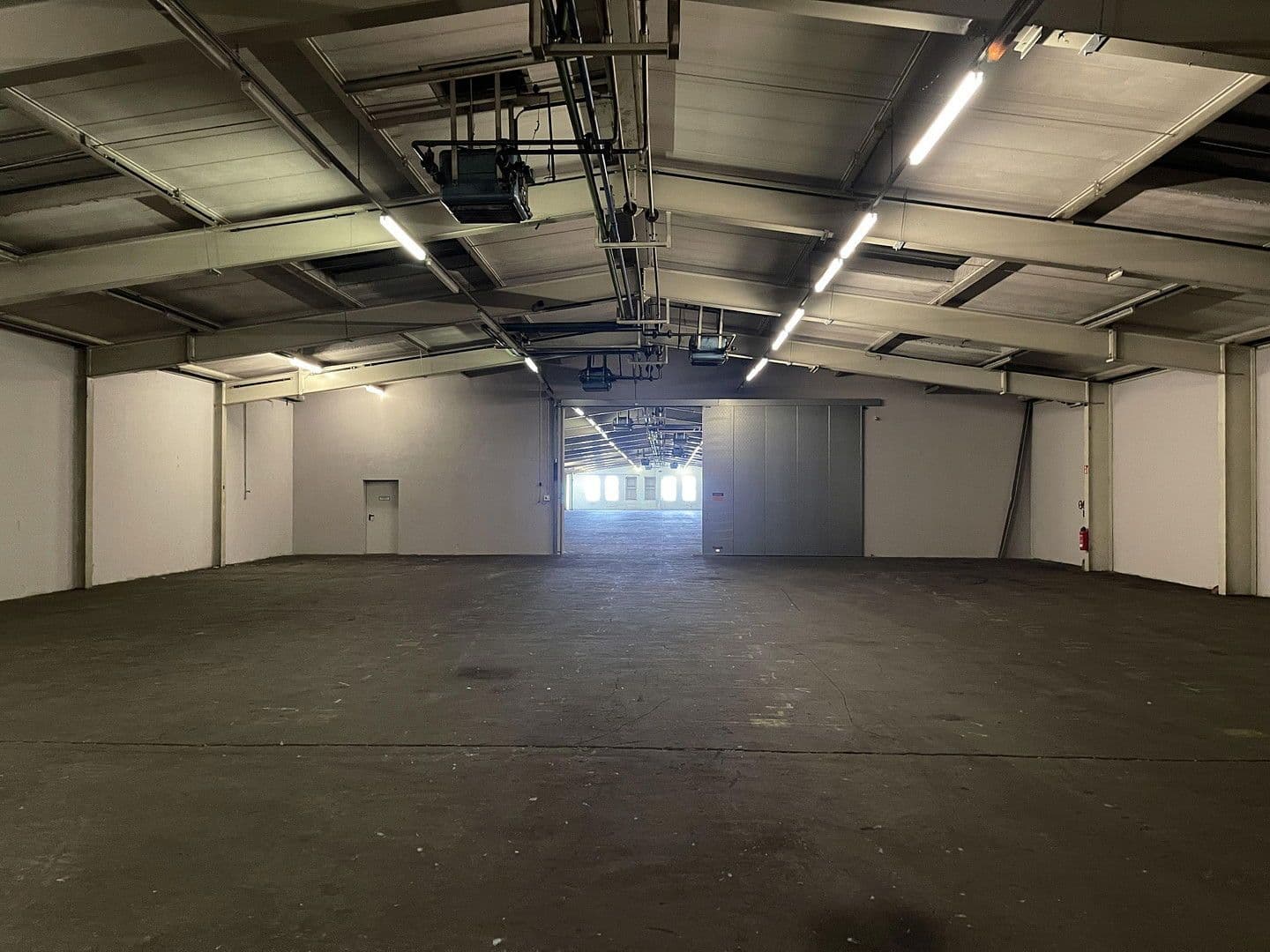 Pronájem nebytového prostoru 10.430 m², Im Gewerbepark 1, Hunderdorf, Bavorsko Pronájem nebytového prostoru 10.430 m², Im Gewerbepark 1, Hunderdorf, Bavorsko