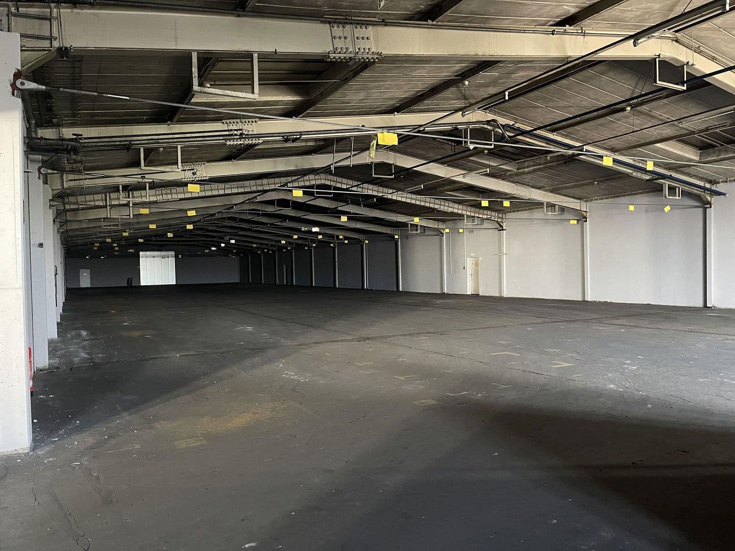 Pronájem nebytového prostoru 10.430 m², Im Gewerbepark 1, Hunderdorf, Bavorsko Pronájem nebytového prostoru 10.430 m², Im Gewerbepark 1, Hunderdorf, Bavorsko