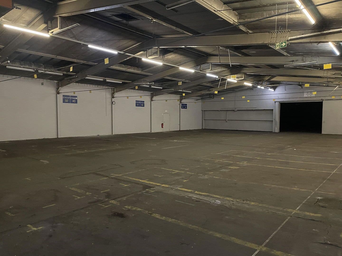 Pronájem nebytového prostoru 10.430 m², Im Gewerbepark 1, Hunderdorf, Bavorsko Pronájem nebytového prostoru 10.430 m², Im Gewerbepark 1, Hunderdorf, Bavorsko