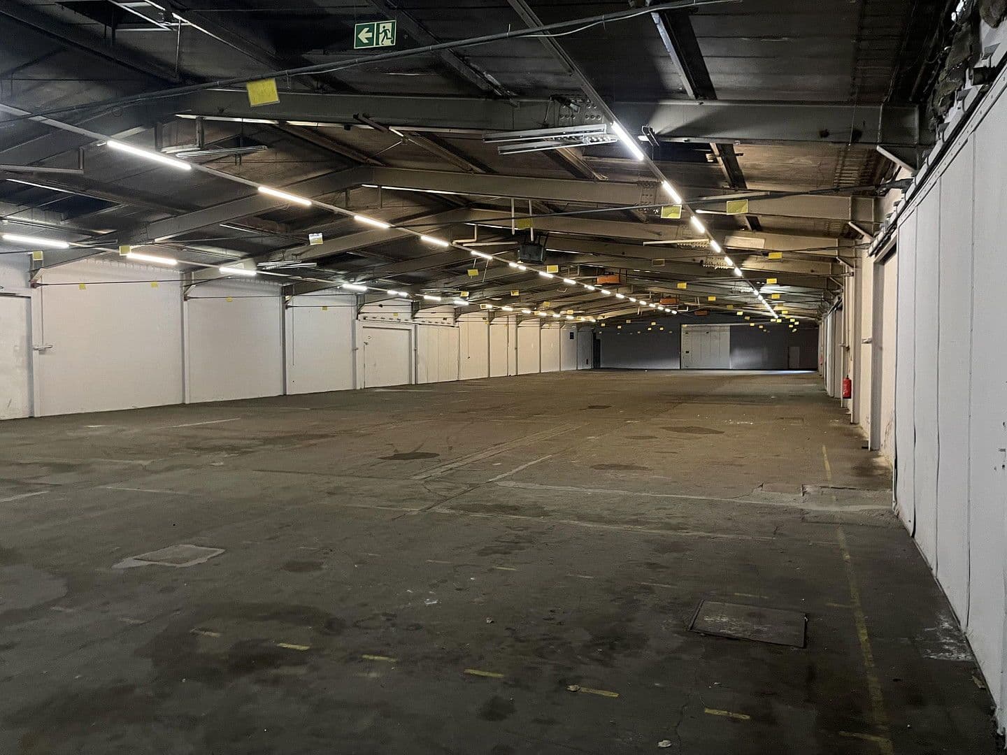 Pronájem nebytového prostoru 10.430 m², Im Gewerbepark 1, Hunderdorf, Bavorsko Pronájem nebytového prostoru 10.430 m², Im Gewerbepark 1, Hunderdorf, Bavorsko