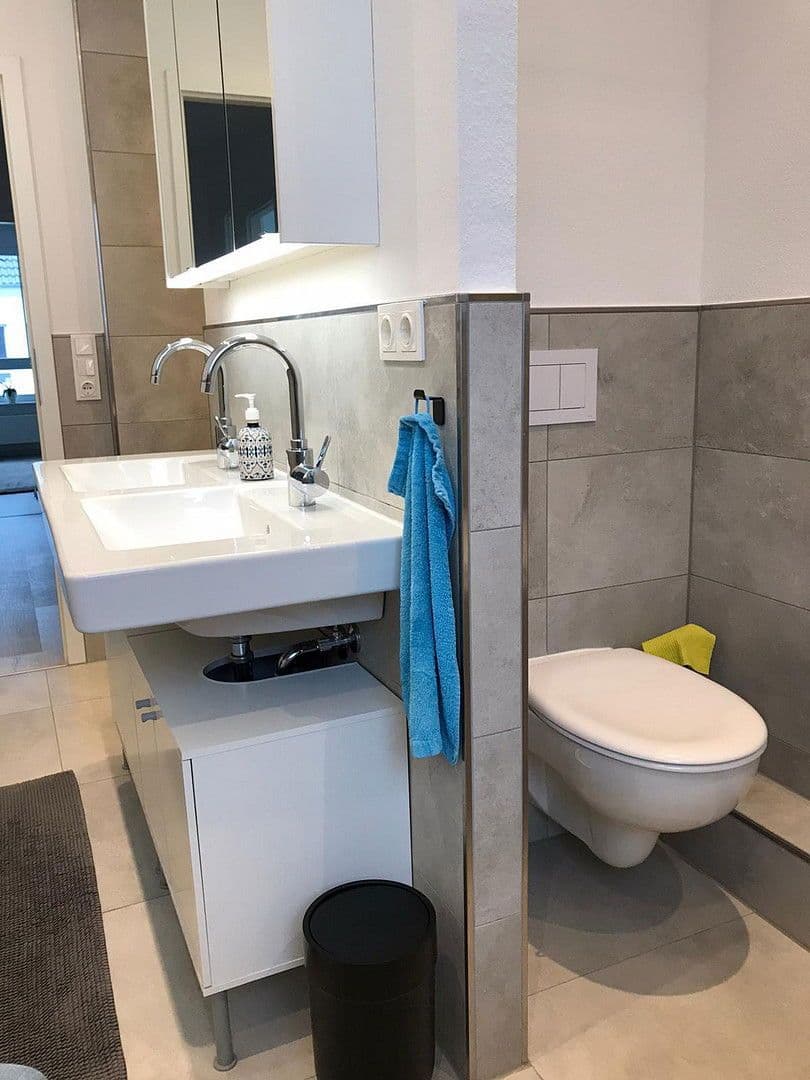 Pronájem domu 141 m², pozemek 176 m², Rodenbacherstr. 36n, Alzenau, Bavorsko Pronájem domu 141 m², pozemek 176 m², Rodenbacherstr. 36n, Alzenau, Bavorsko