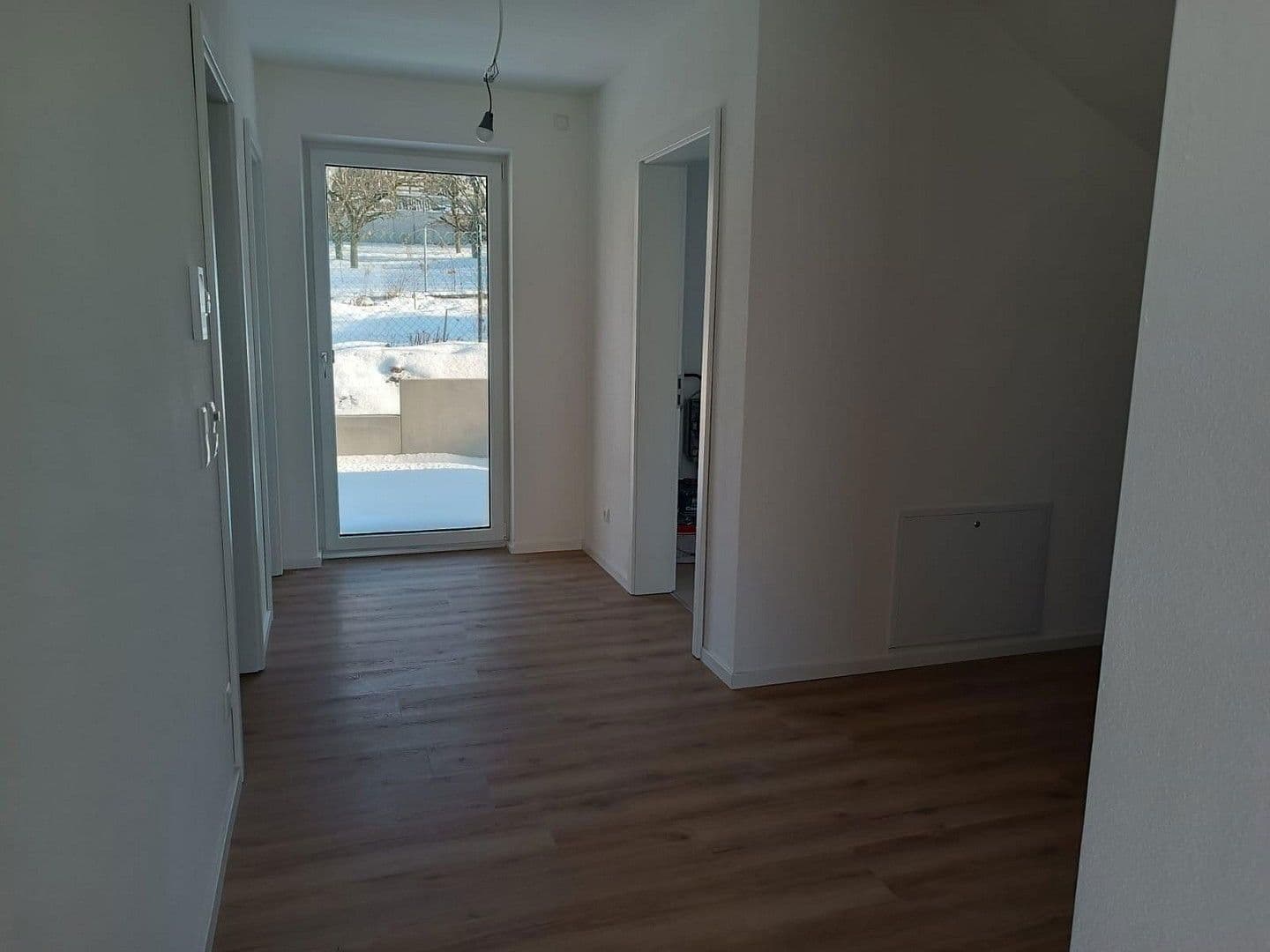Prodej domu 165 m², pozemek 249 m², Rosenbergerstraße 5 (Kleinlintach 1), Bogen, Bavorsko Prodej domu 165 m², pozemek 249 m², Rosenbergerstraße 5 (Kleinlintach 1), Bogen, Bavorsko