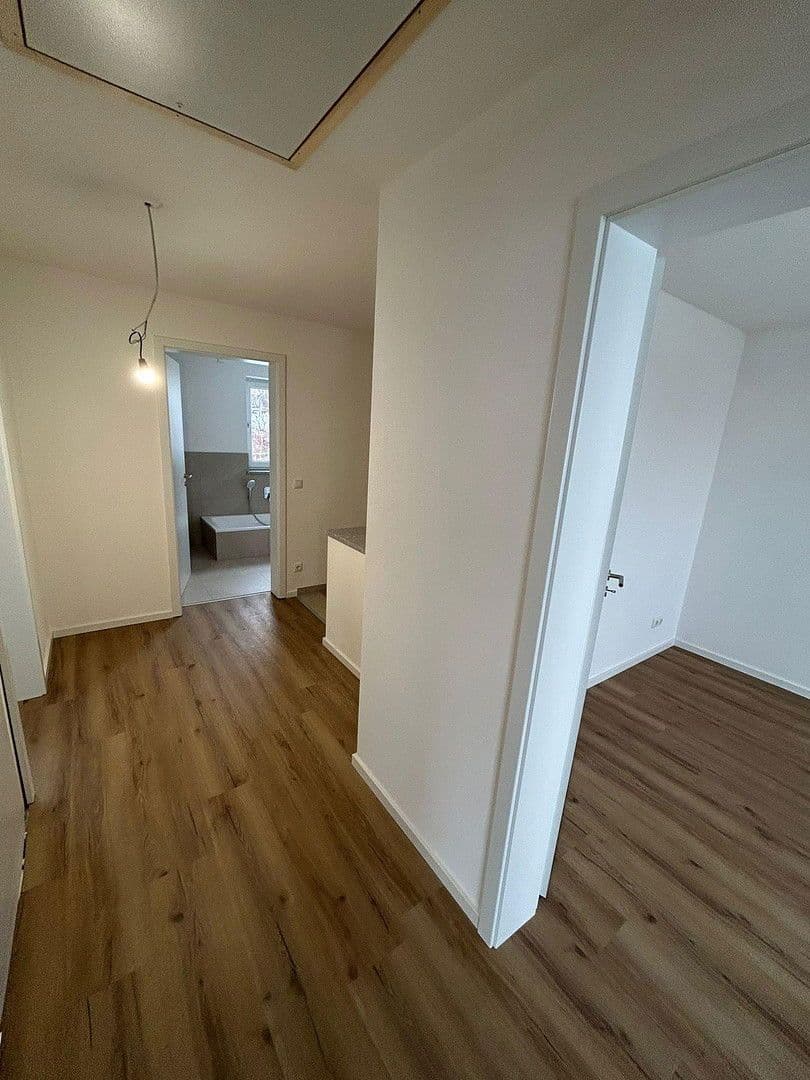 Prodej domu 165 m², pozemek 249 m², Rosenbergerstraße 5 (Kleinlintach 1), Bogen, Bavorsko Prodej domu 165 m², pozemek 249 m², Rosenbergerstraße 5 (Kleinlintach 1), Bogen, Bavorsko